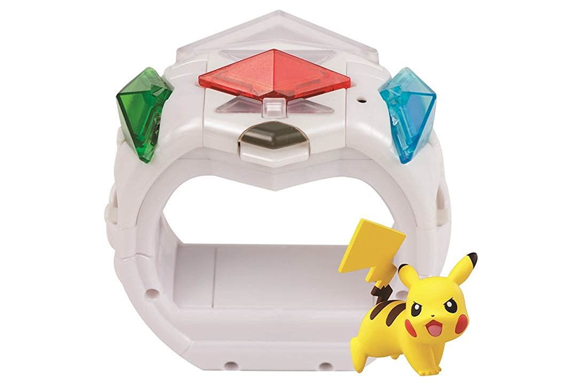 The Z-Ring I played with was an out of package version sent by Tomy, and did not include Pikachu.